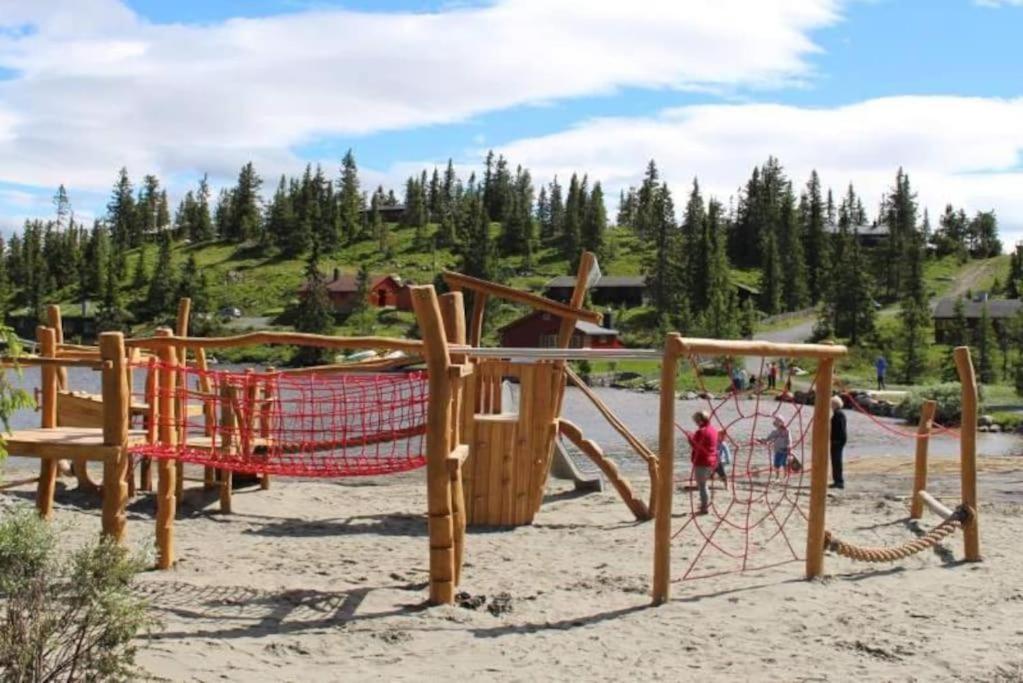 Leilighet Med Panoramautsikt Sjusjoen Innendors Parkering Exterior photo